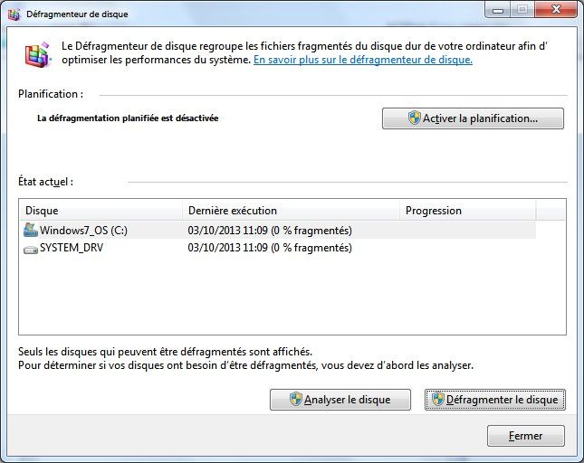 La ventana emergente del Desfragmentador de disco en Windows 7 le indica el estado del informe del análisis del disco